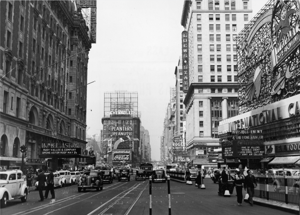1935: Times Square blizzard